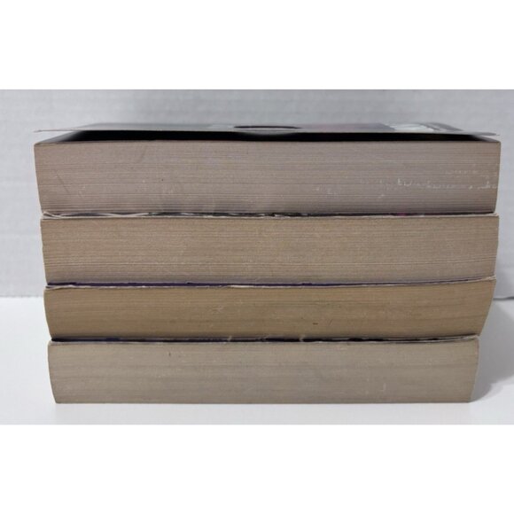 VTG VC Andrews Landry Family Series with Keyhole Covers (Missing One Book) - Picture 5 of 6